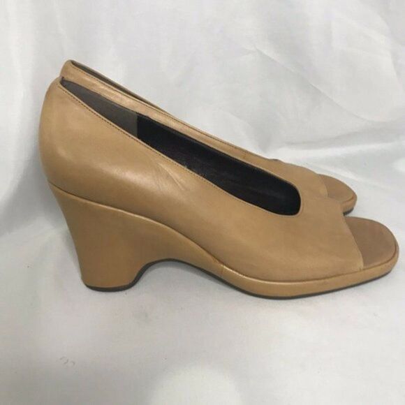 Enzo Angiolini Wedge Heels Camel Brown Leather Size 8 NARROW Y - Picture 2 of 10
